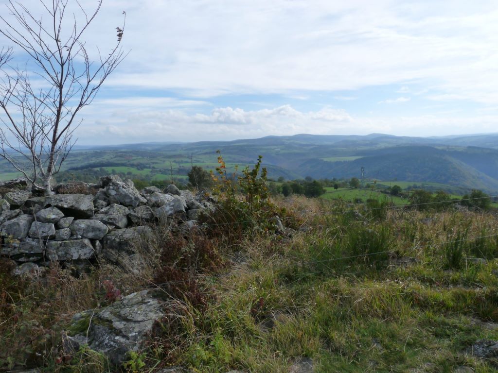 Vue depuis le Mont Mournac sur la vallée du Lévandès