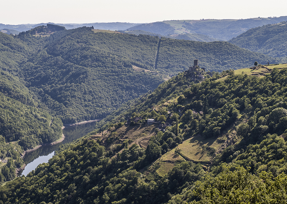 Vue sur le CHâteau de Valon
