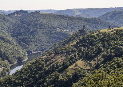 Vue sur le CHâteau de Valon