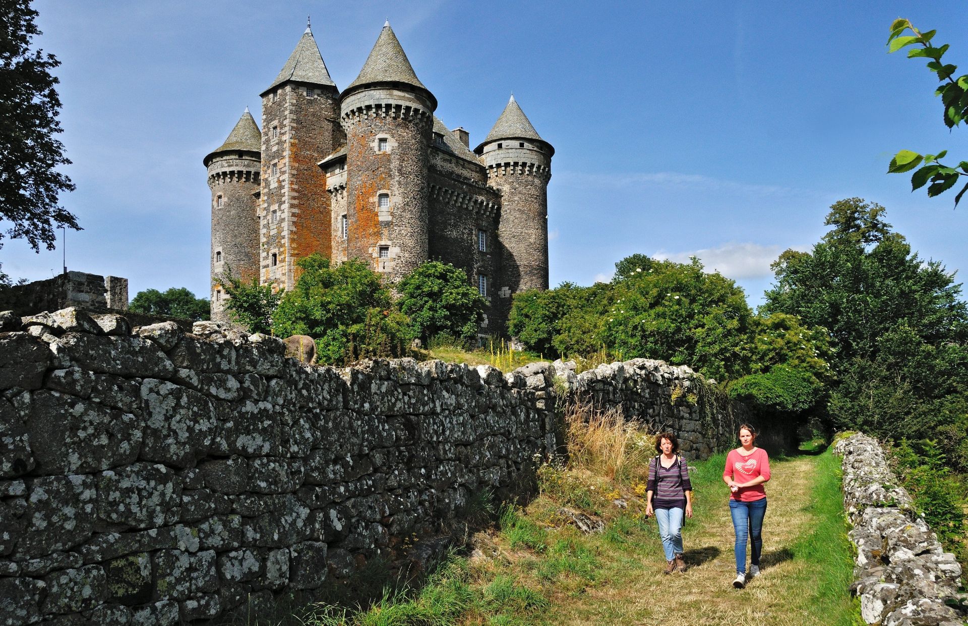Le Château du Bousquet, monument historique du XIV ème siècle