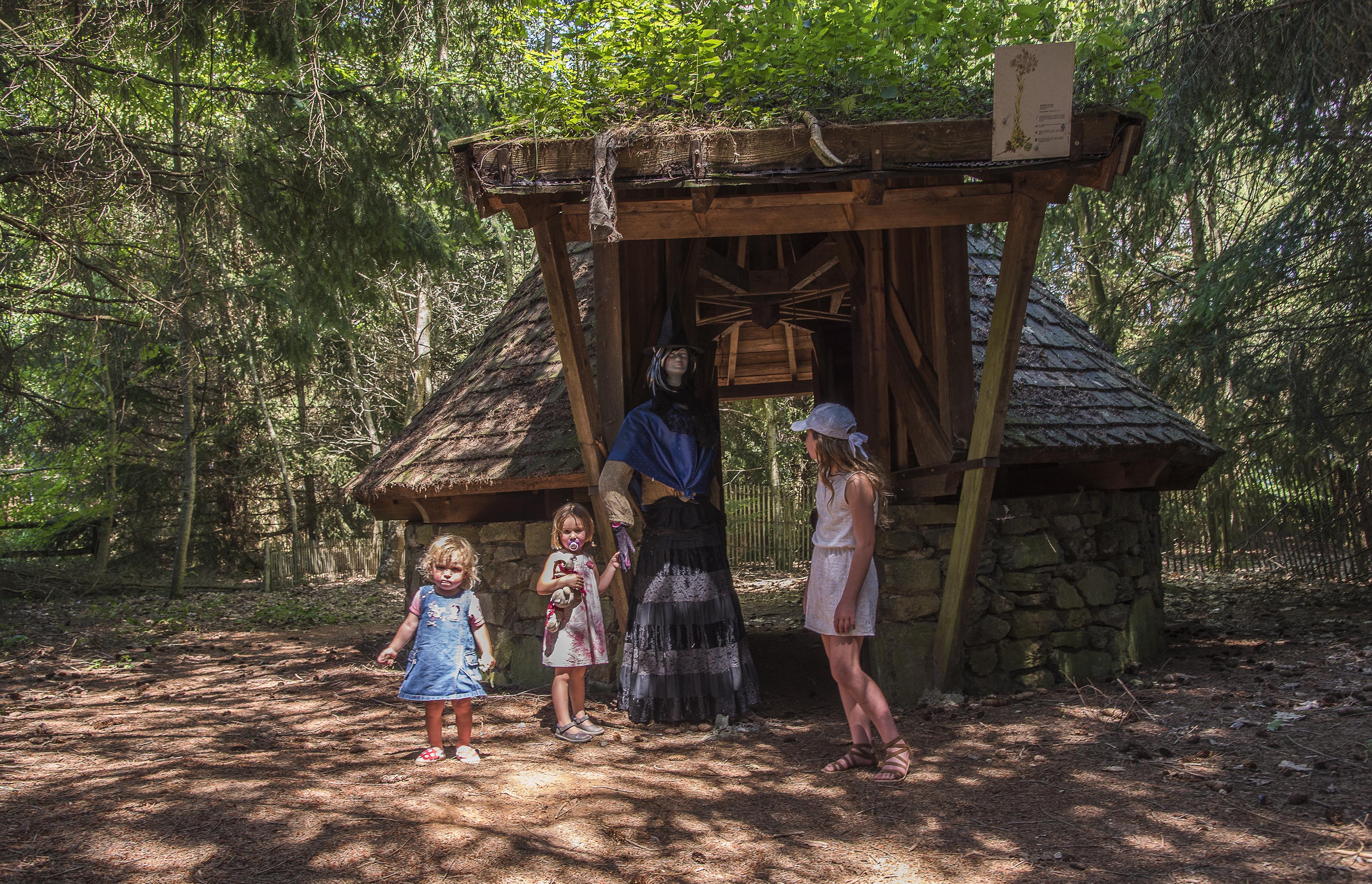 Sentier de l'imaginaire de Thérondels