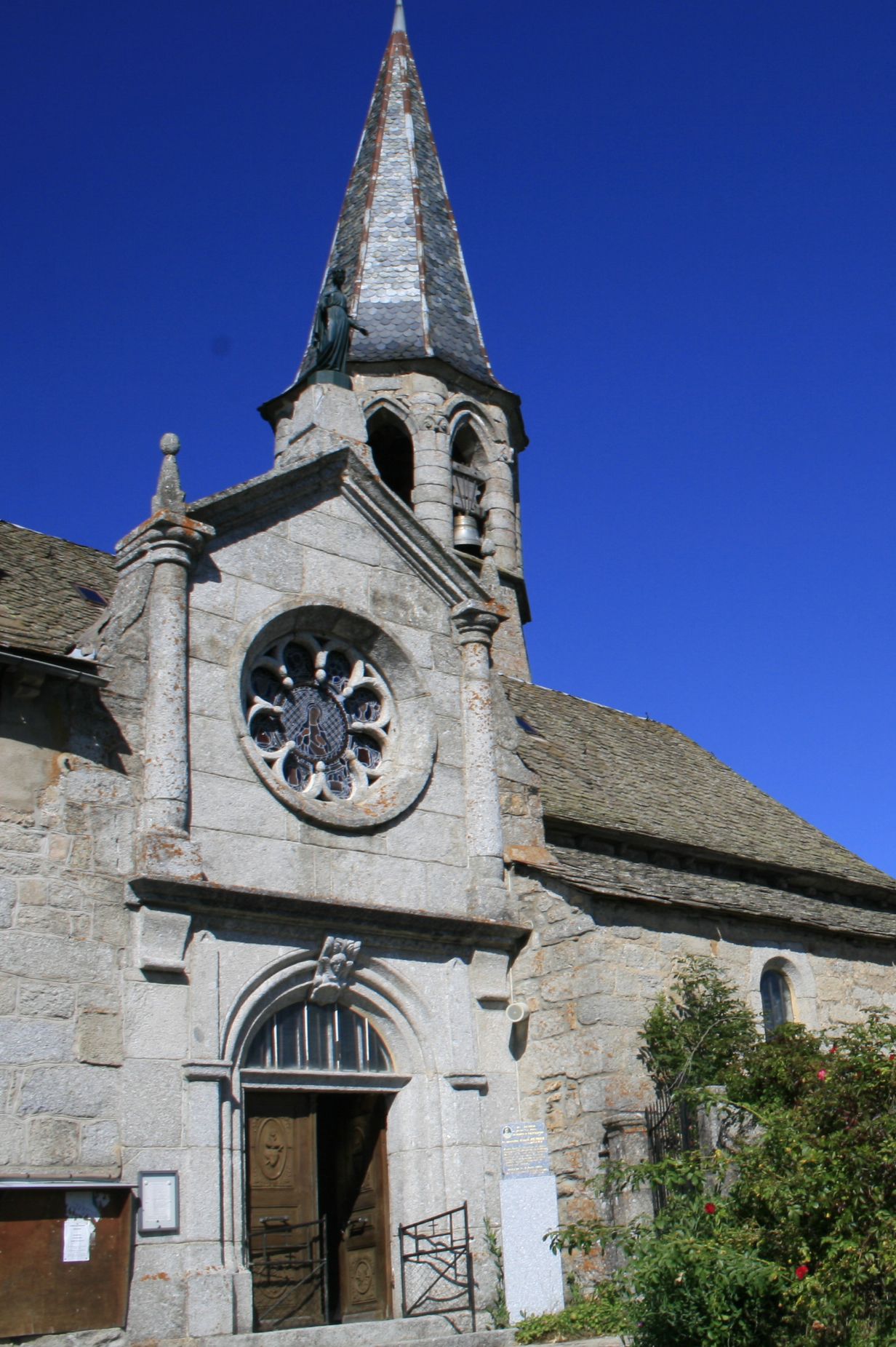 L'église de la Chaze-de-Peyre