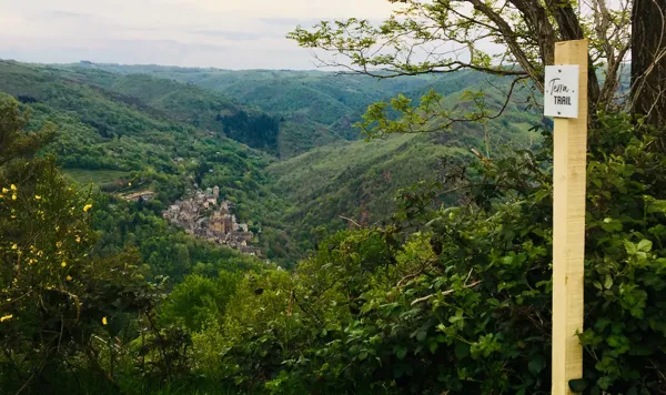 Point de vue sur conques a l arrivee du parcour Terra Trail mini kv