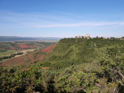 Rougiers & arrivée au chateau de Montaigut